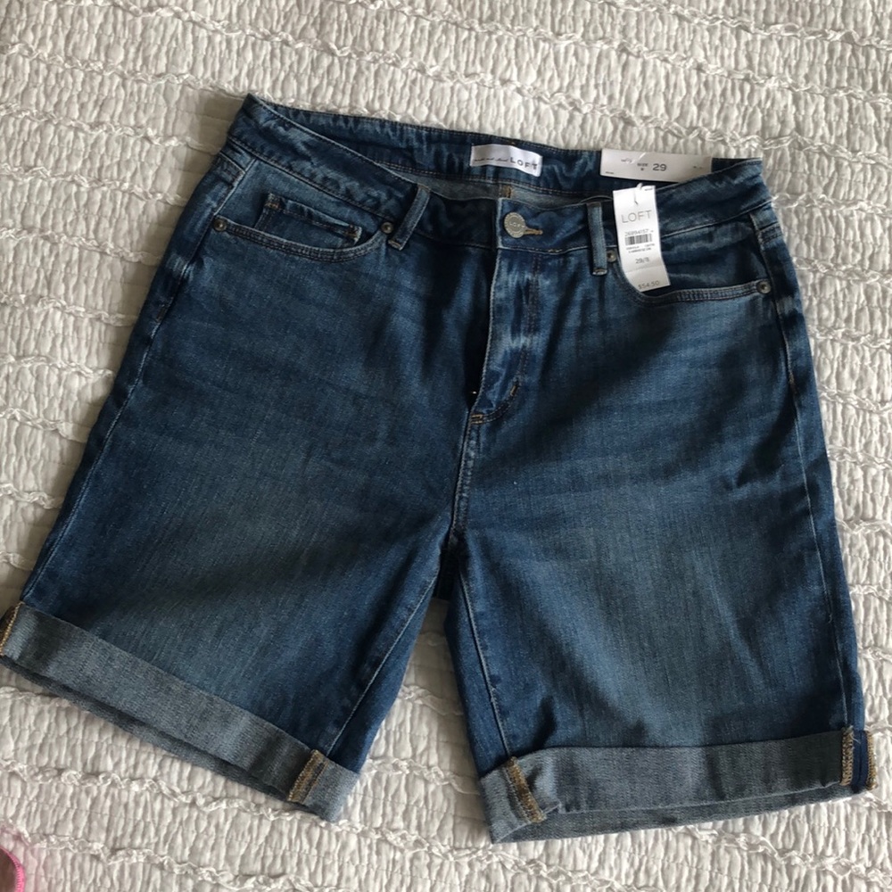 Brand New LOFT Bermuda Style Jean Shorts Size 8/10